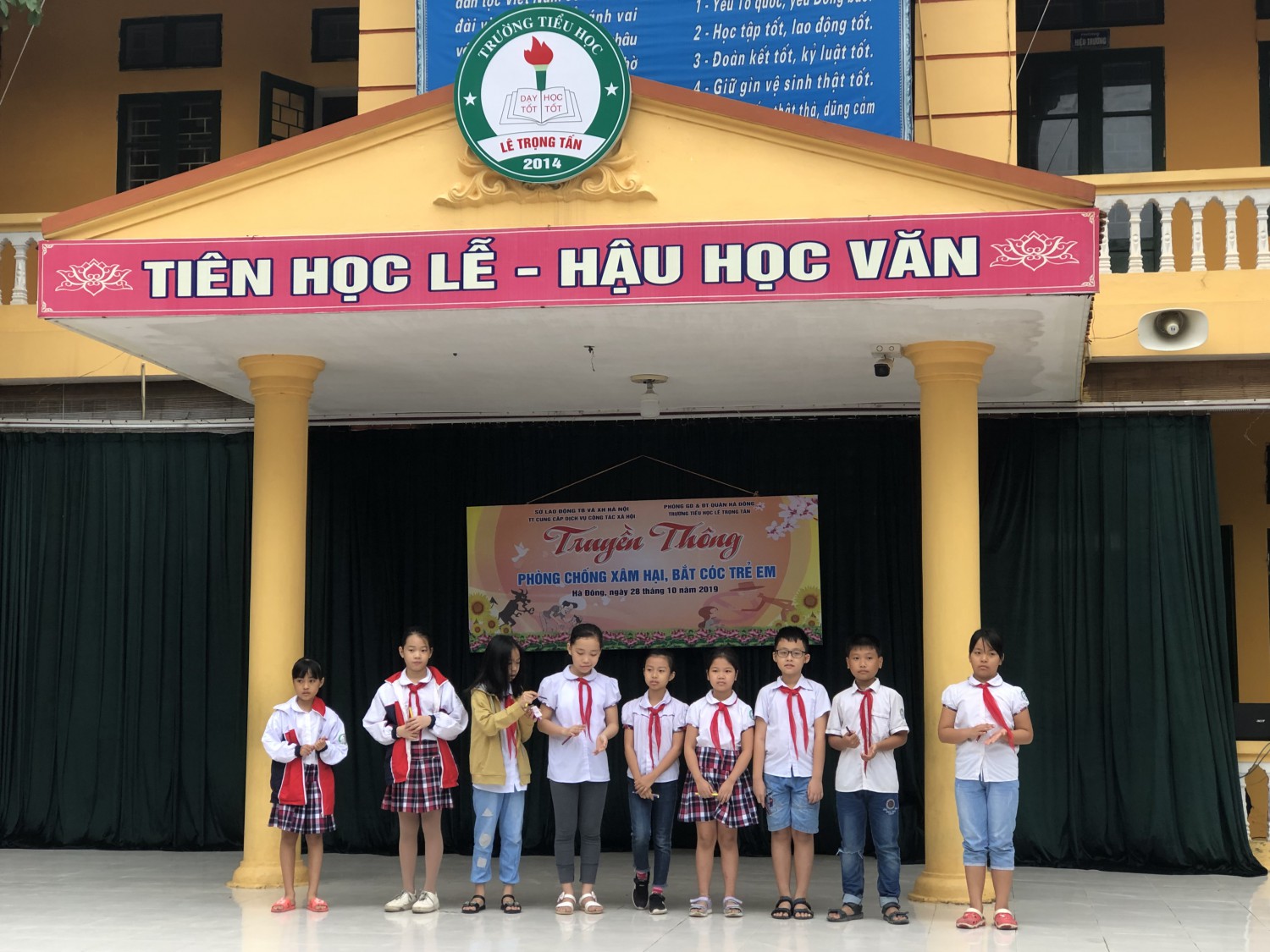 Chúng em học tập phòng chống xâm hại